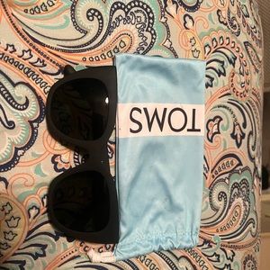 TOMS womens sunglasses